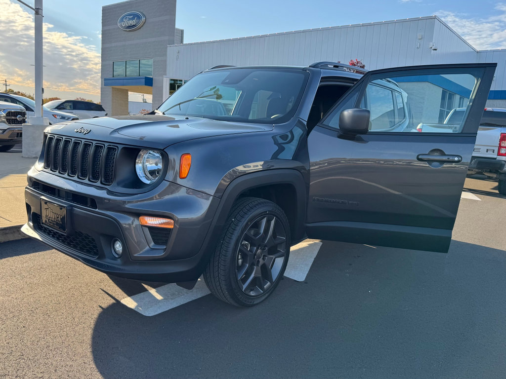 Used 2021 Jeep Renegade Latitude image 31