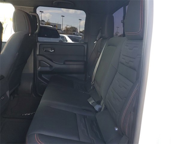 Used 2025 Nissan Frontier PRO-4X image 9