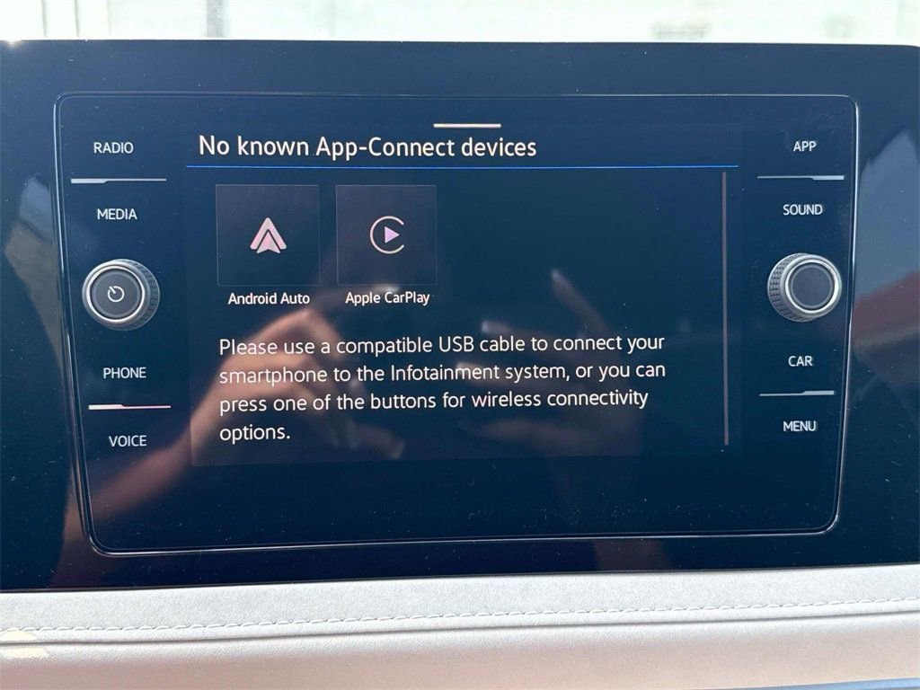 New 2025 Volkswagen Taos SE image 19