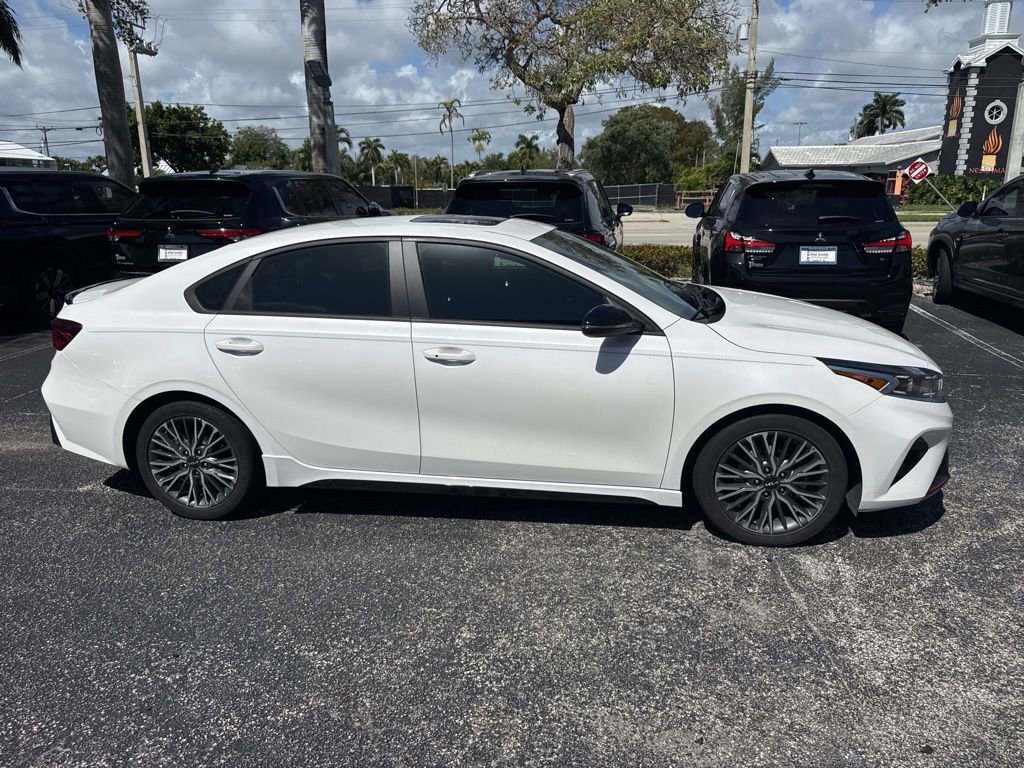 Used 2023 Kia Forte GT-Line w/ GT-Line Premium Package image 4