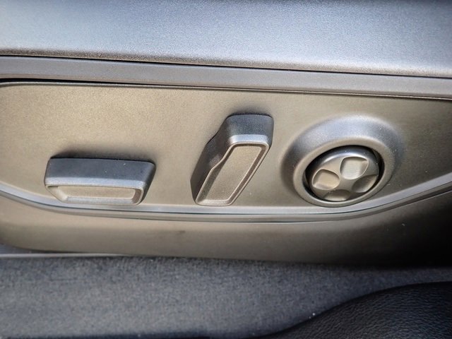 New 2025 Jeep Grand Cherokee Limited w/ Black Appearance Package image 17