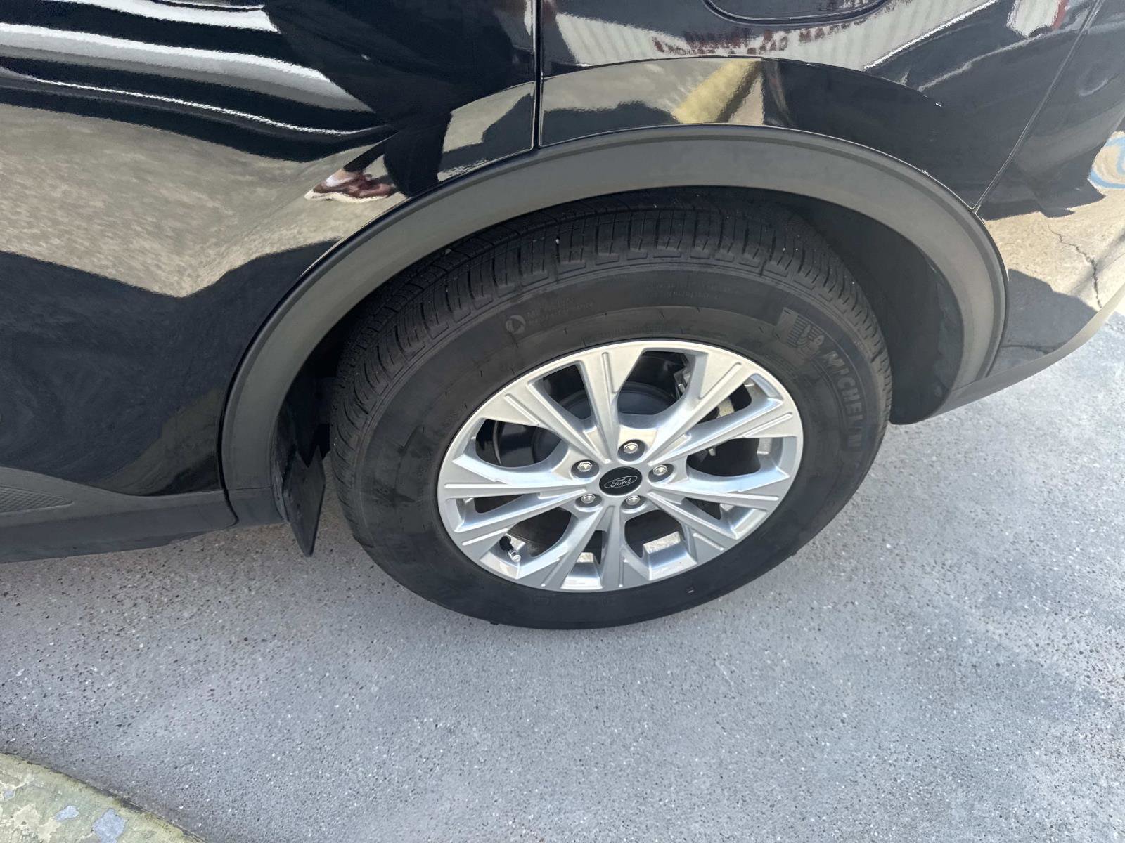 Used 2025 Ford Escape Active image 4