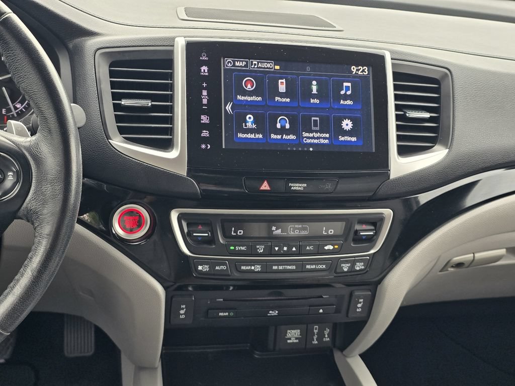 Used 2017 Honda Pilot Touring image 16