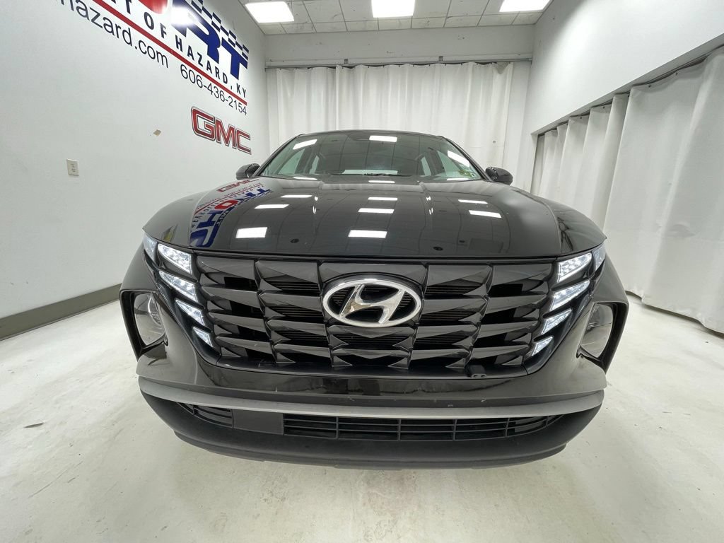Used 2024 Hyundai Tucson SE FWD image 2