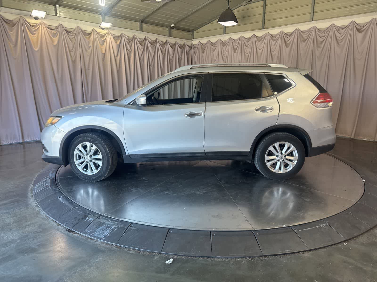 Used 2014 Nissan Rogue SV FWD image 6