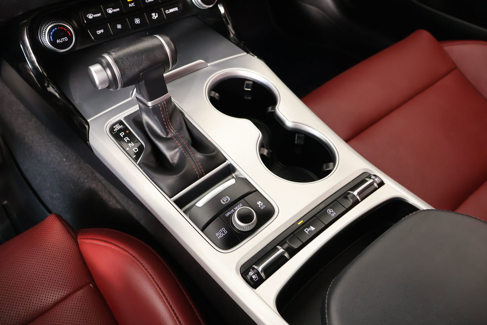 Used 2020 Kia Stinger GT1 RWD image 8