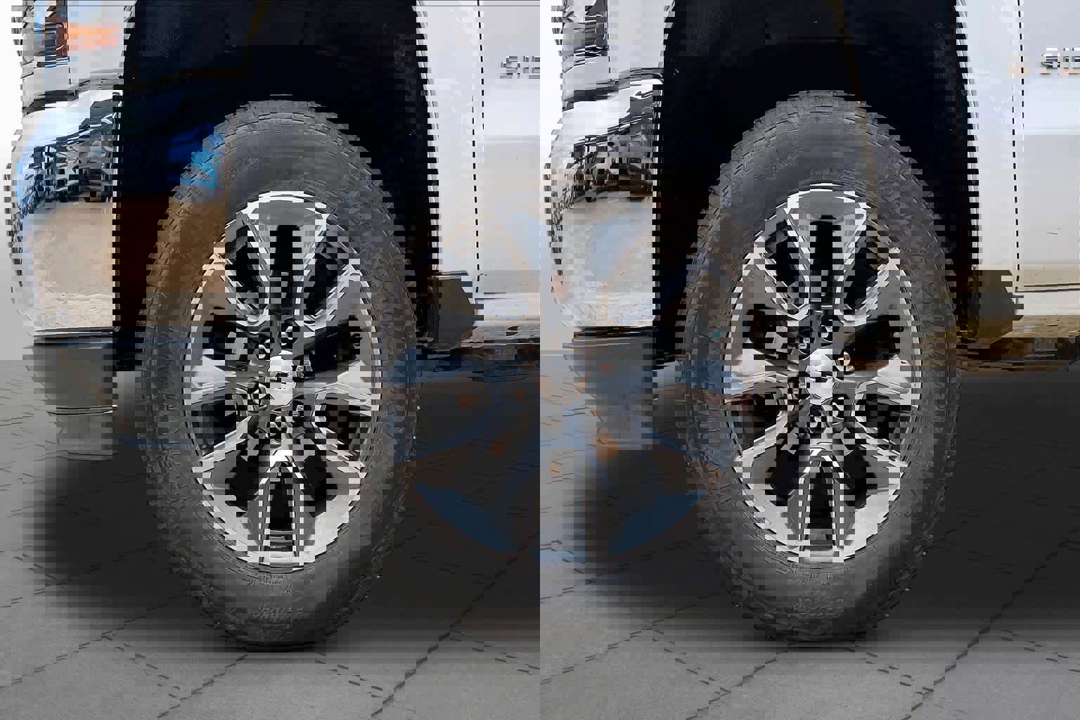 Used 2018 Chevrolet Silverado 1500 LS w/ Trailering Package AWD/4WD image 10