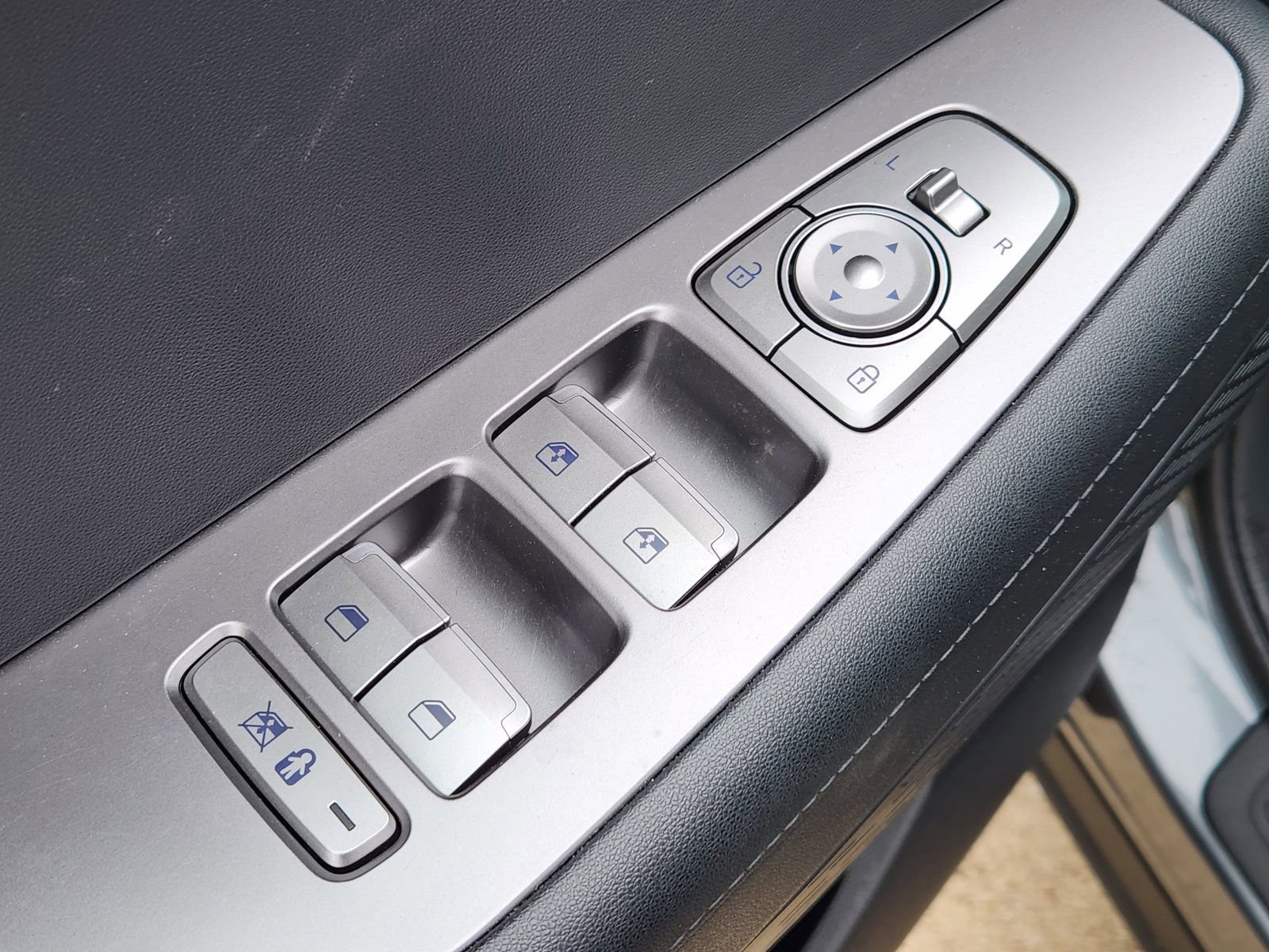 Used 2023 Hyundai Palisade SEL image 31