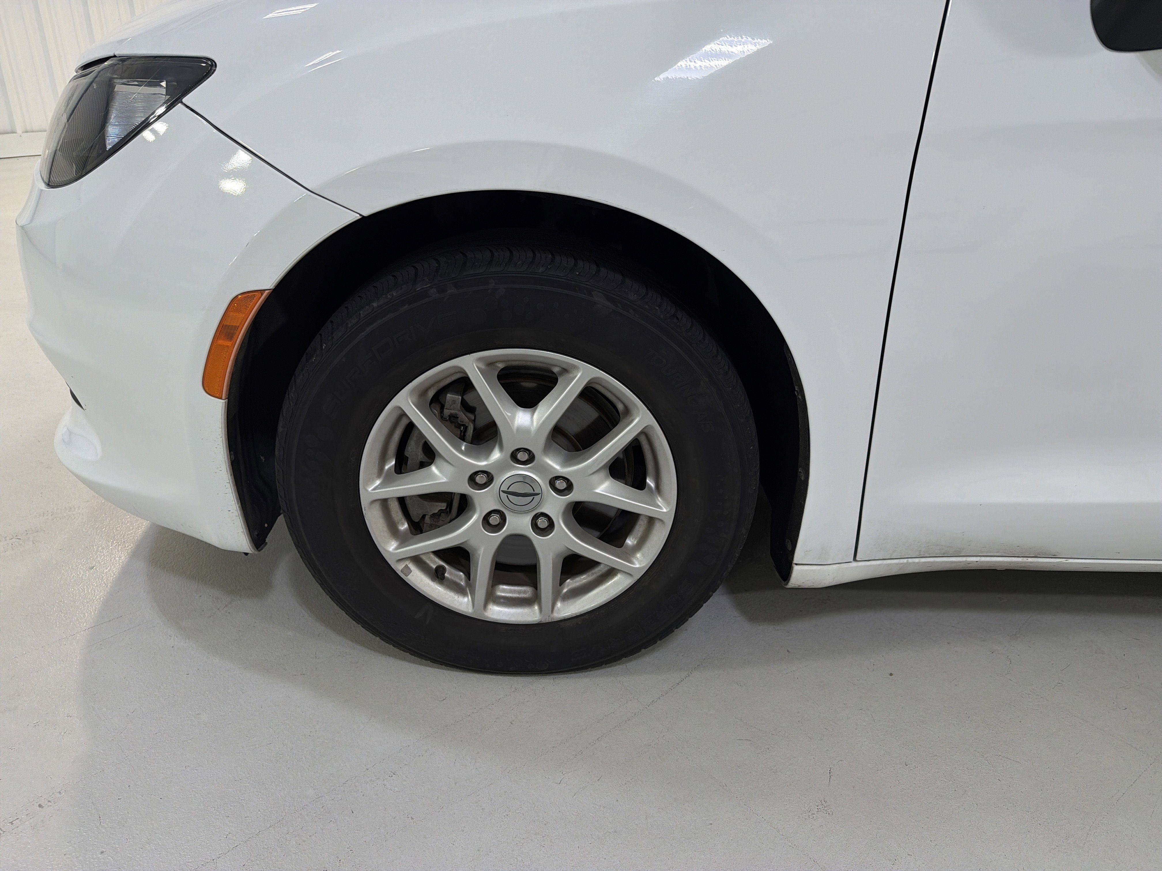 Used 2021 Chrysler Voyager Lxi image 9