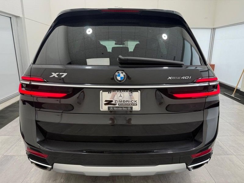 Used 2023 BMW X7 xDrive40i AWD/4WD image 3