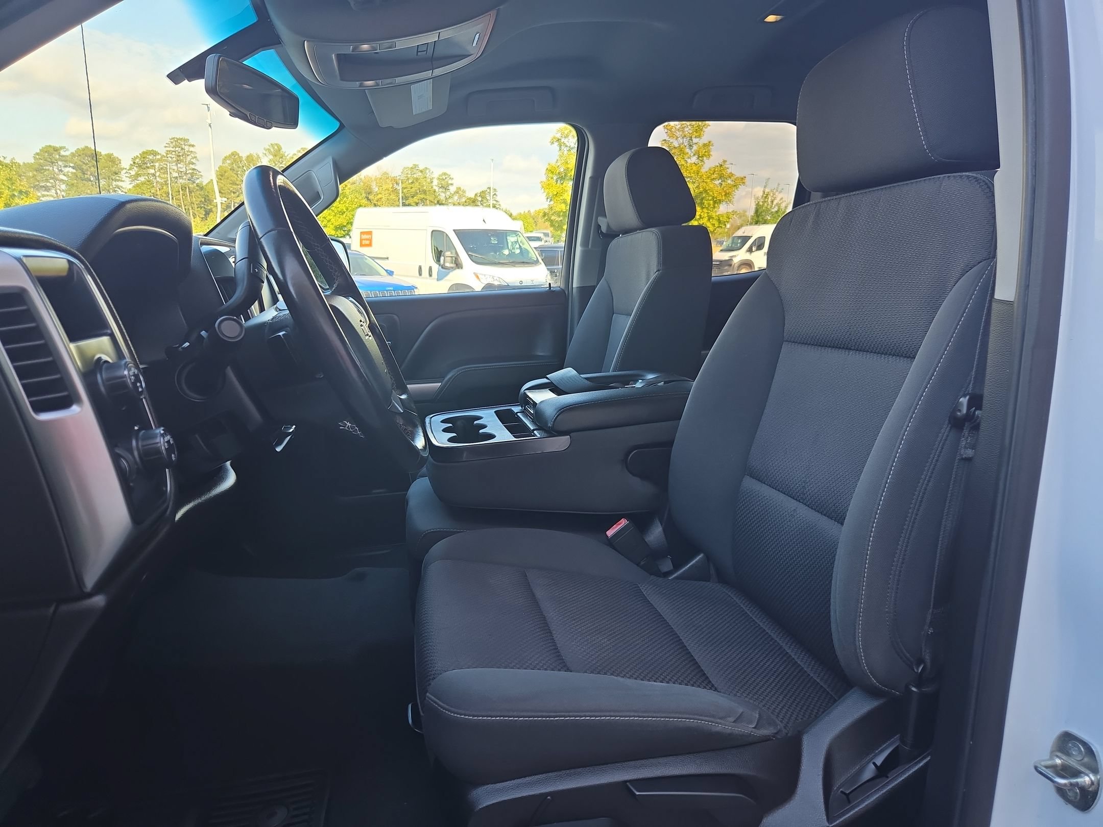 Used 2019 Chevrolet Silverado 1500 LT AWD/4WD image 24