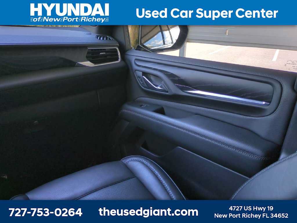 Used 2024 GMC Yukon XL Denali w/ Advanced Technology Package AWD/4WD image 20