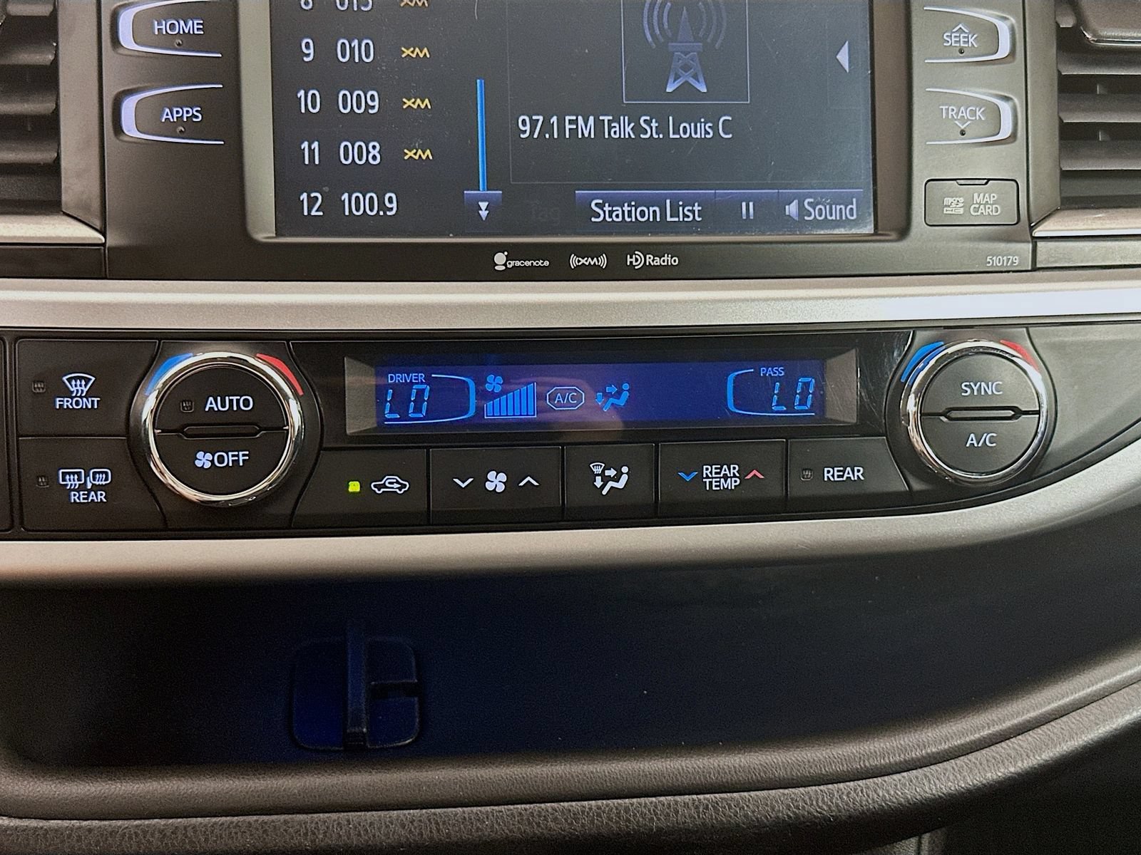 Used 2018 Toyota Highlander SE AWD/4WD image 15
