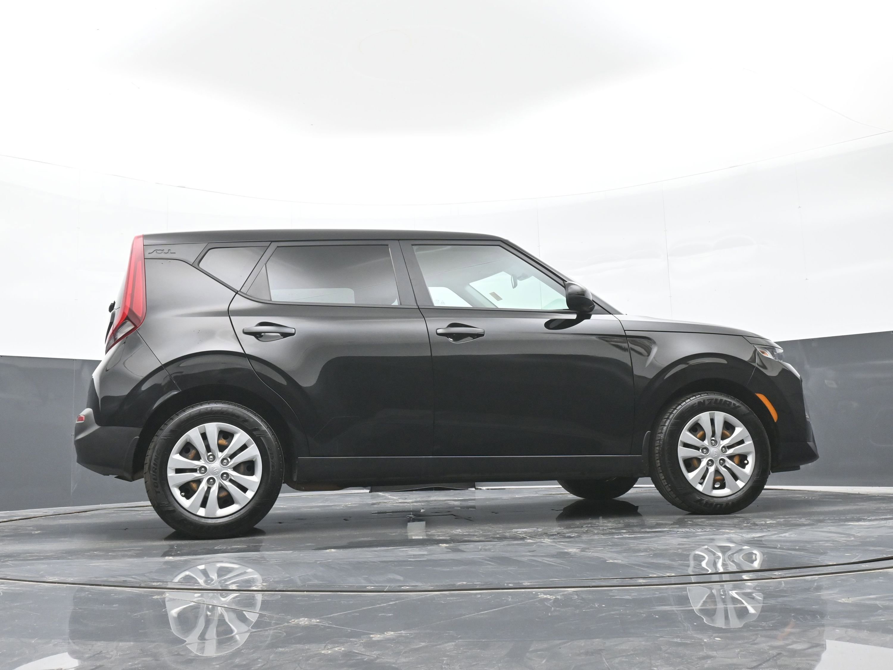 Used 2020 Kia Soul LX FWD image 44