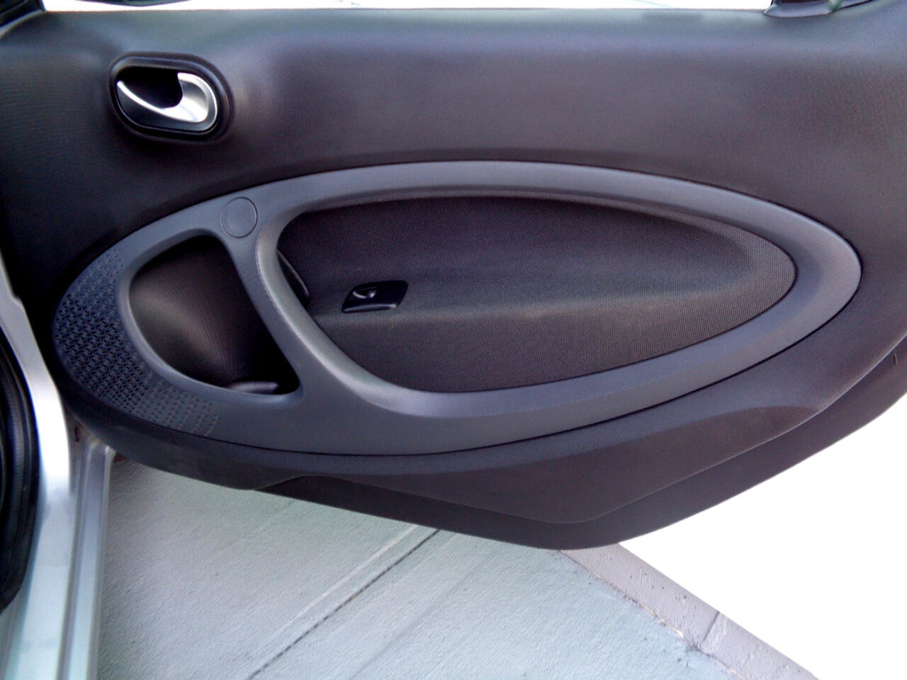 Used 2016 smart fortwo passion image 17