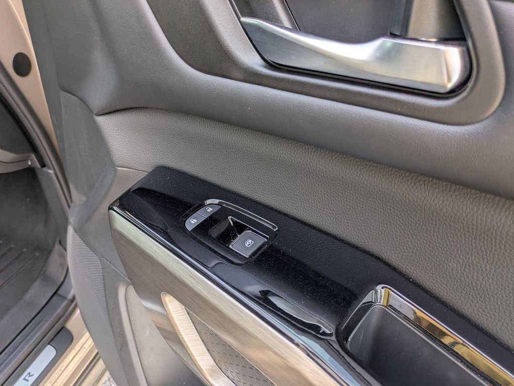 Used 2023 Nissan Pathfinder Platinum image 36