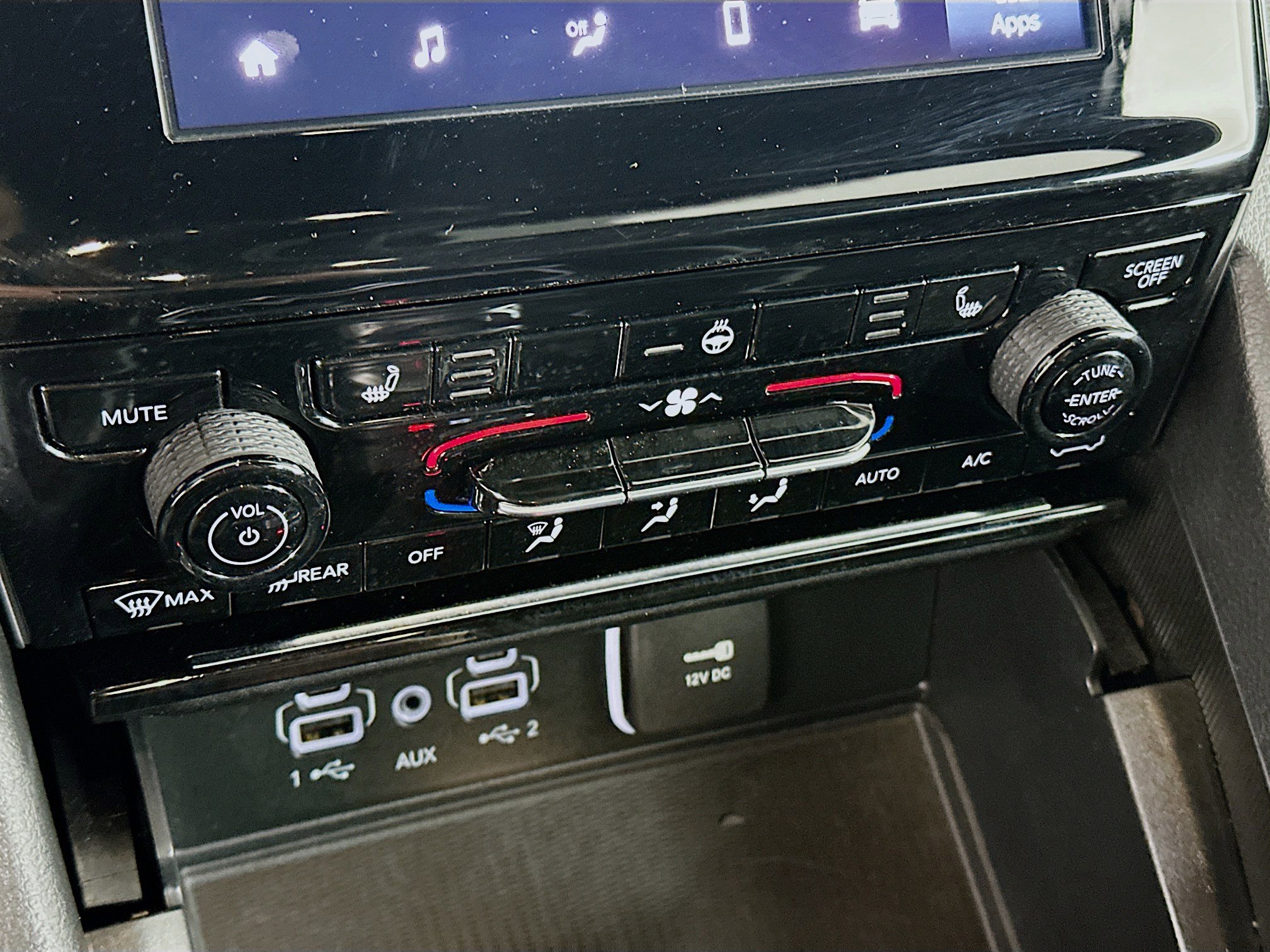 Used 2025 Jeep Grand Cherokee Altitude image 23