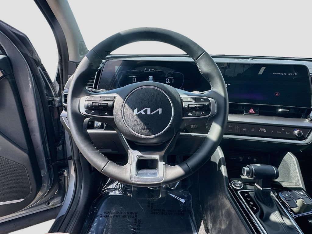Certified 2025 Kia Sportage EX FWD image 11