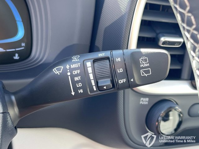 New 2026 Hyundai Venue SEL FWD image 37