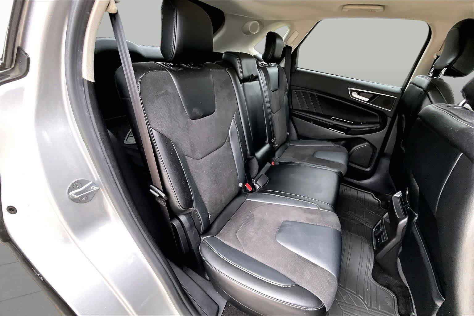 Used 2016 Ford Edge Sport w/ Technology Package AWD/4WD image 20