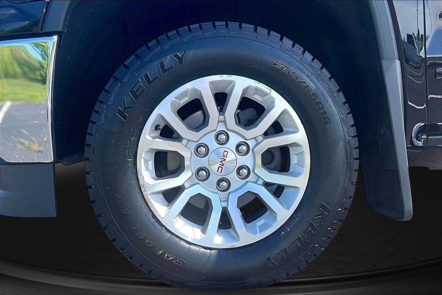 Used 2017 GMC Sierra 1500 SLE w/ SLE Value Package AWD/4WD image 10