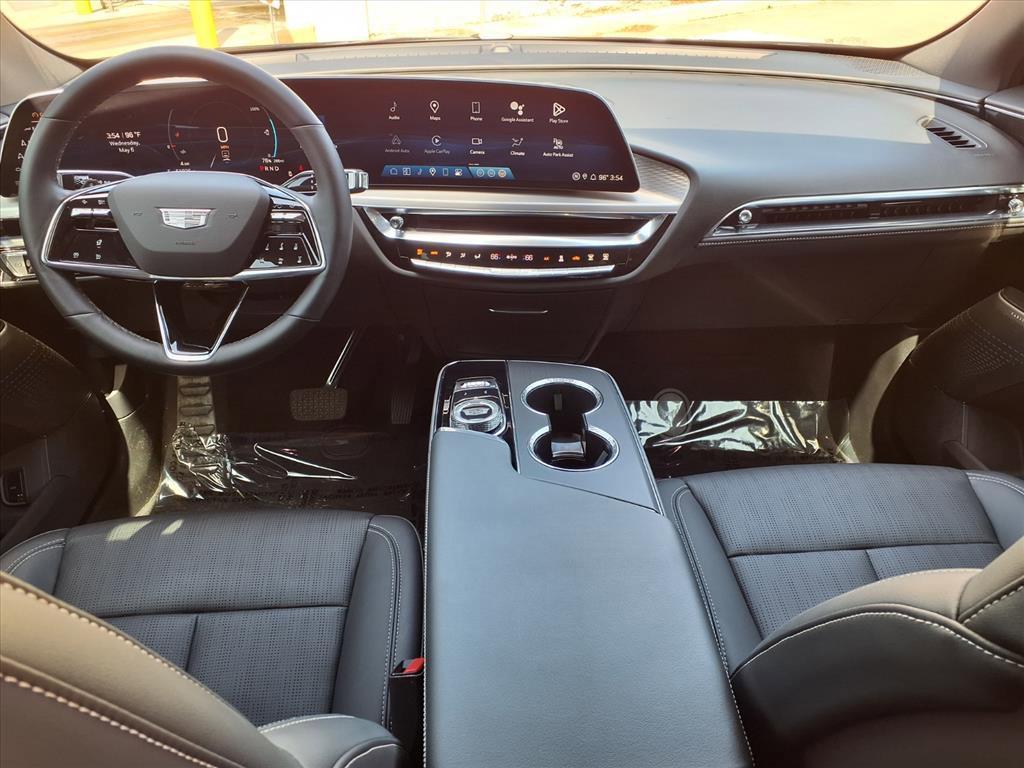 Used 2024 Cadillac Lyriq Luxury RWD image 14