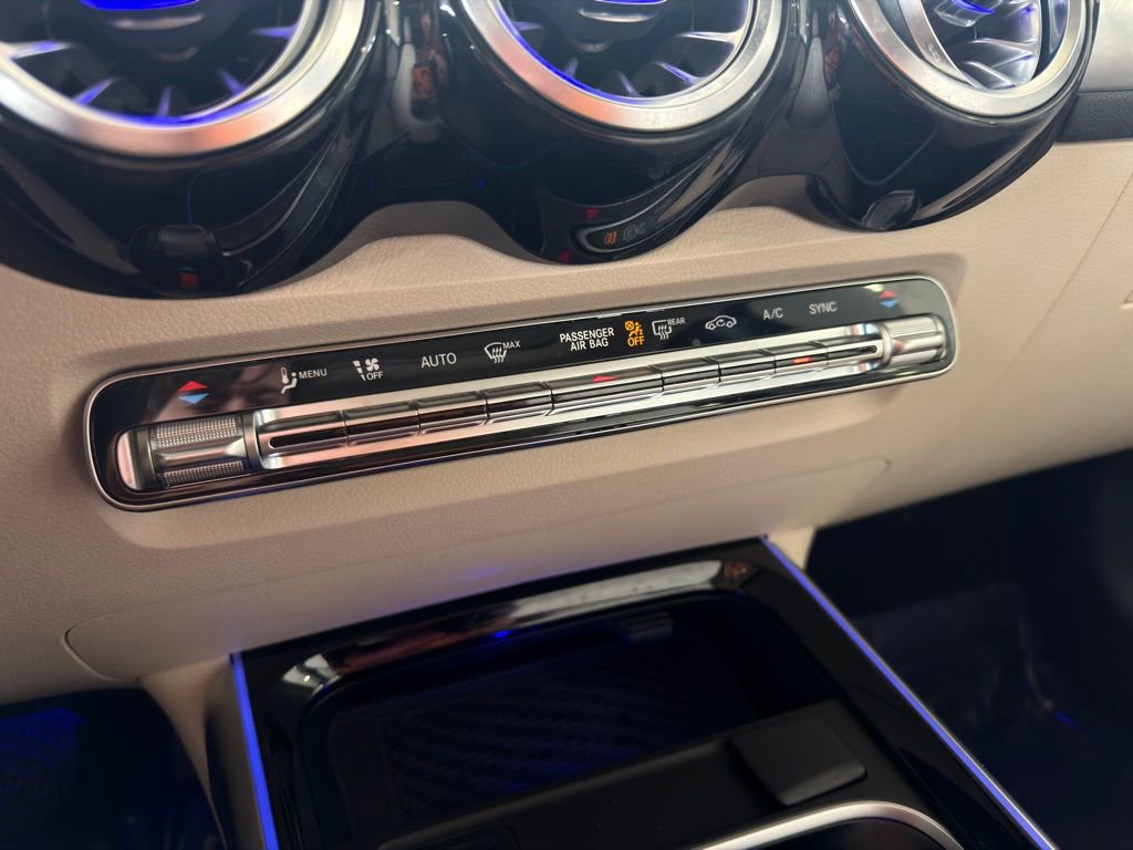 Used 2023 Mercedes-Benz GLB 250 4MATIC image 35