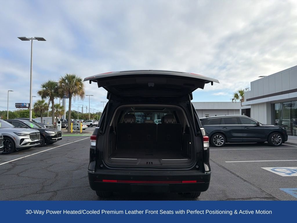 Used 2023 Lincoln Navigator L Reserve AWD/4WD image 6