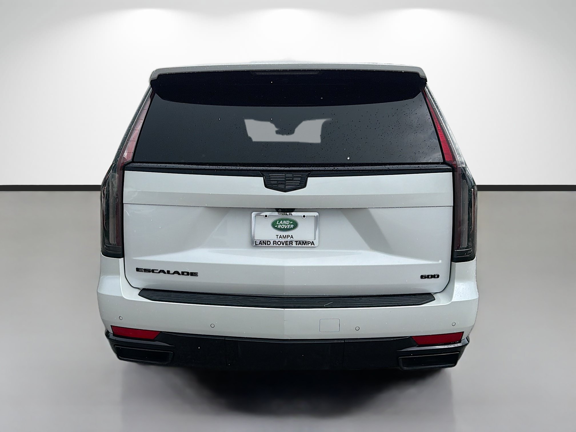 Used 2023 Cadillac Escalade Sport Platinum w/ Heavy-Duty Trailer Package AWD/4WD image 4