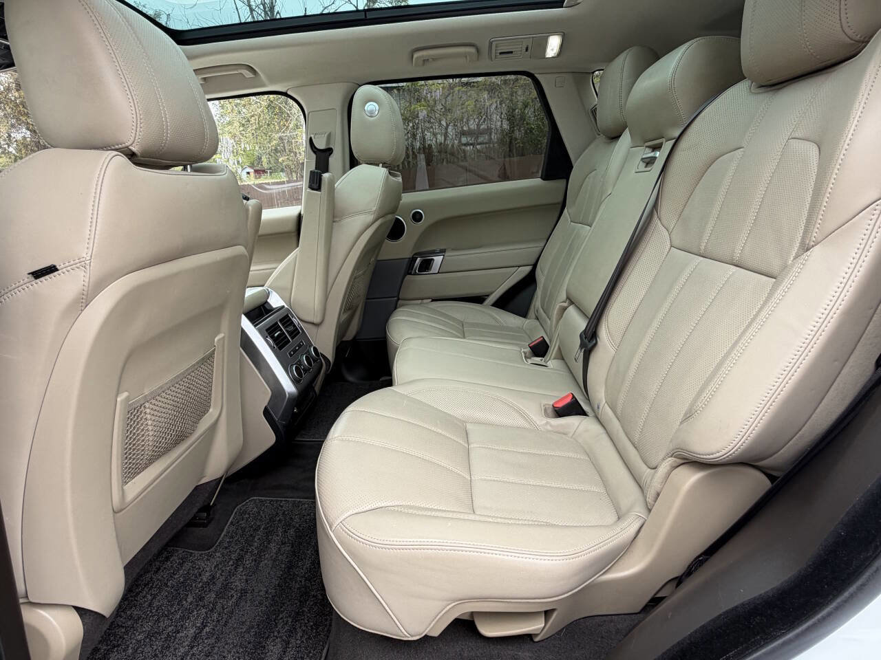 Used 2017 Land Rover Range Rover Sport HSE AWD/4WD image 9