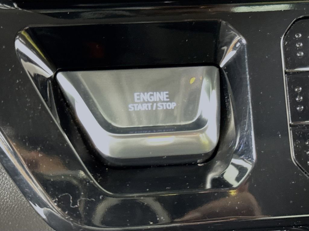 Used 2025 GMC Sierra 3500 Denali image 34