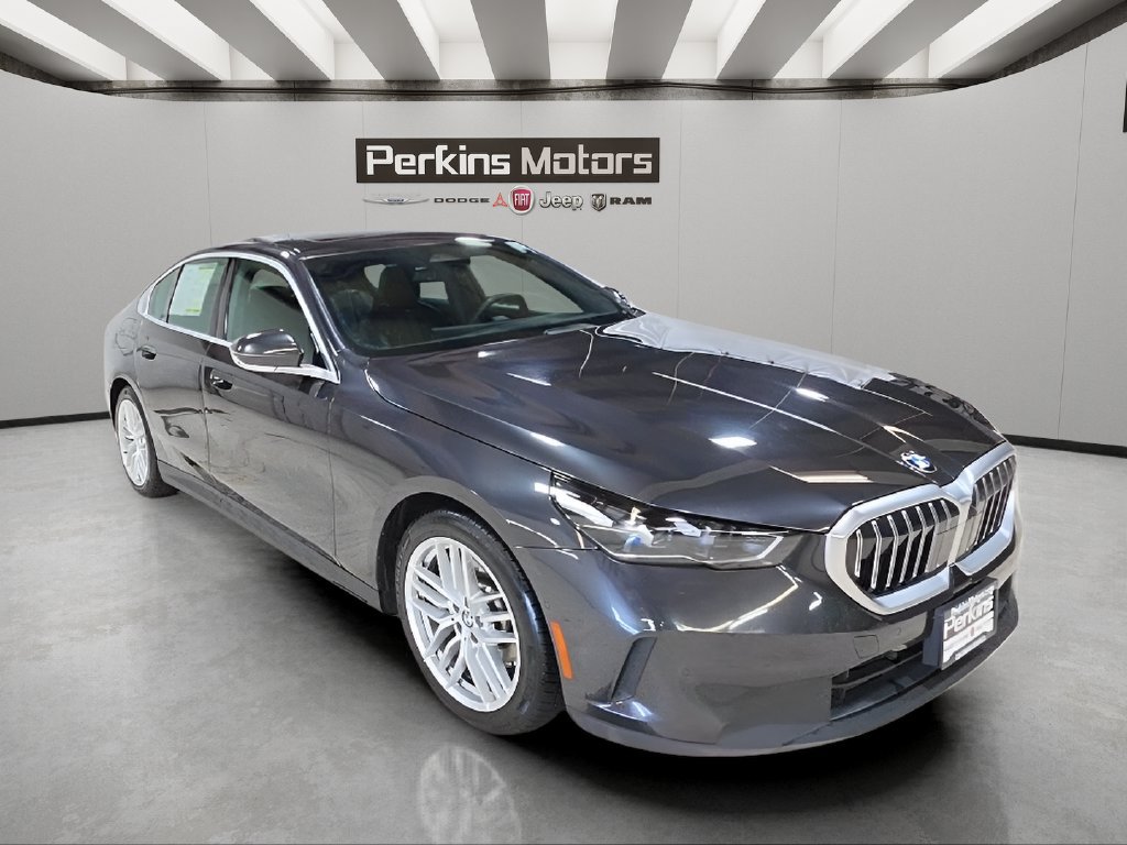 Used 2024 BMW 530i xDrive AWD/4WD image 8