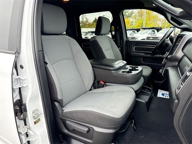 Used 2024 RAM 3500 Big Horn image 24