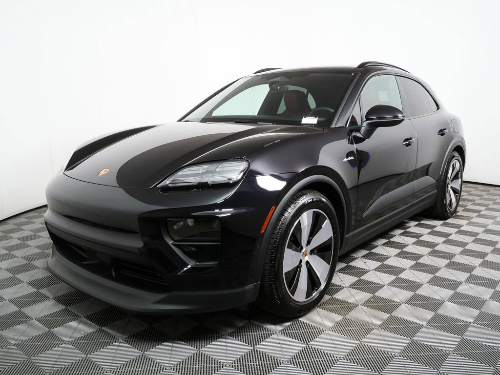 Certified 2025 Porsche Macan 4 Electric AWD/4WD image 1