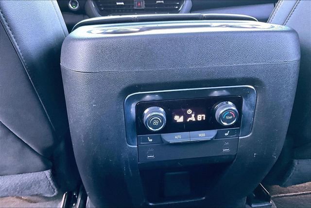 Used 2025 Chevrolet Suburban RST w/ RST Capability Package image 10