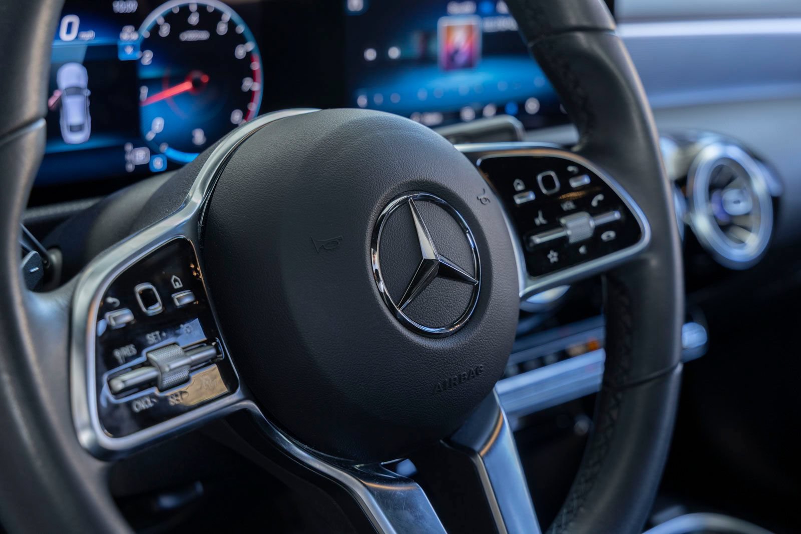 Used 2023 Mercedes-Benz CLA 250 image 16