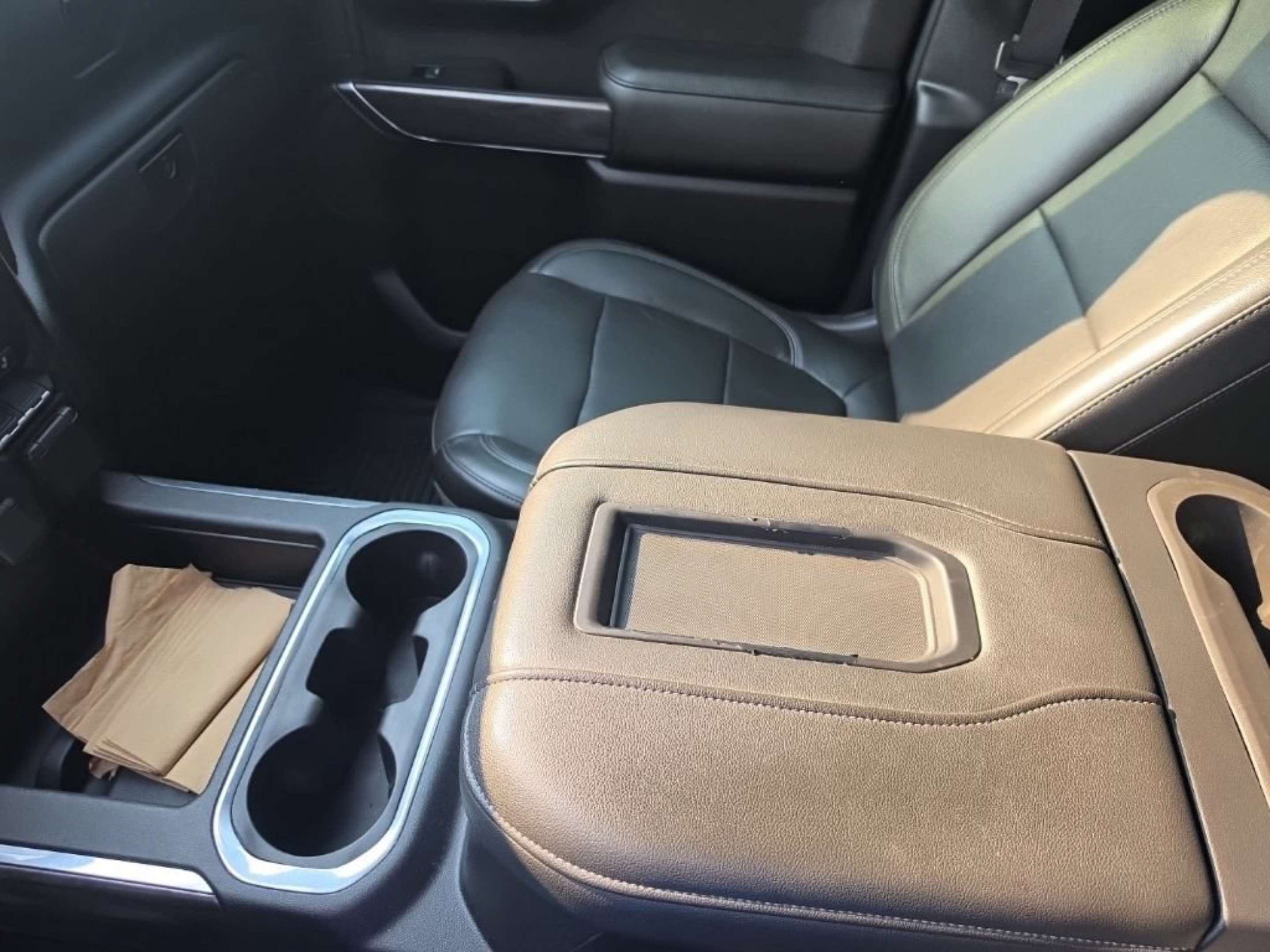 Used 2019 Chevrolet Silverado 1500 LTZ w/ LTZ Plus Package AWD/4WD image 16