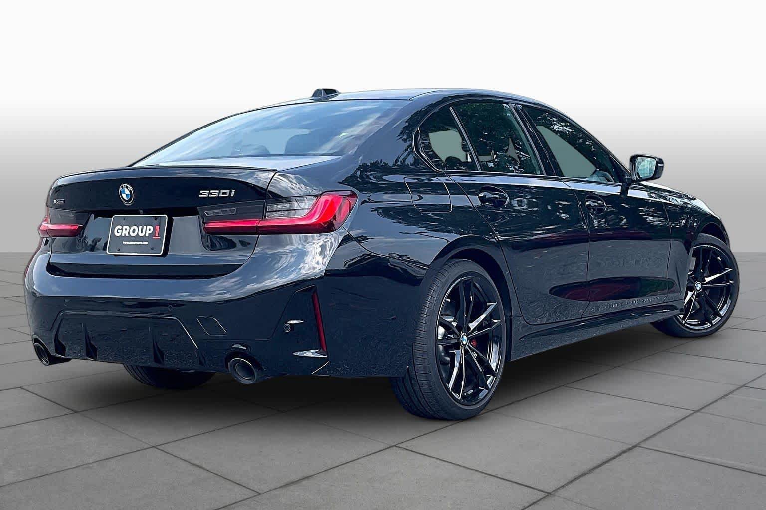 Used 2023 BMW 330i xDrive Sedan w/ M Sport Package AWD/4WD image 12