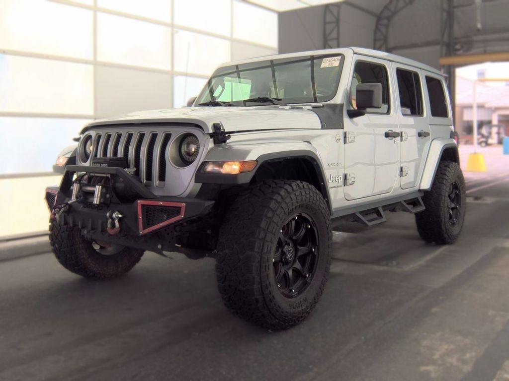 Used 2023 Jeep Wrangler Unlimited Sahara w/ Cold Weather Group AWD/4WD image 4
