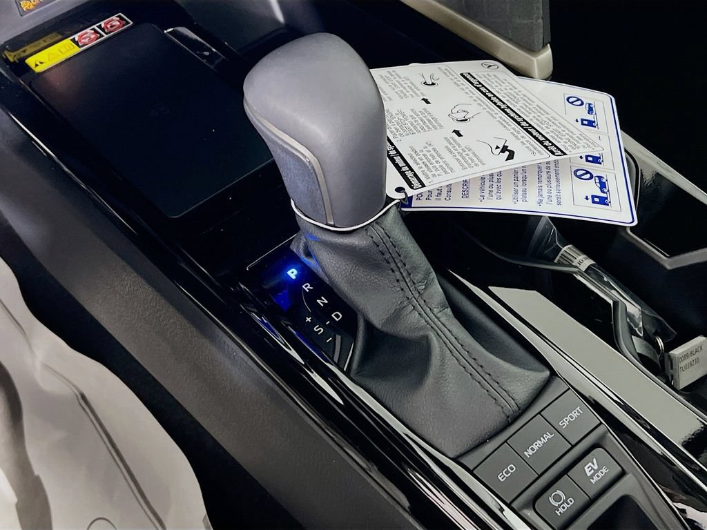 Used 2026 Toyota Camry XLE w/ Premium Plus Package AWD/4WD image 15