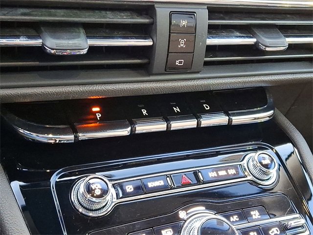 Used 2022 Lincoln Corsair AWD w/ Premium Package image 16