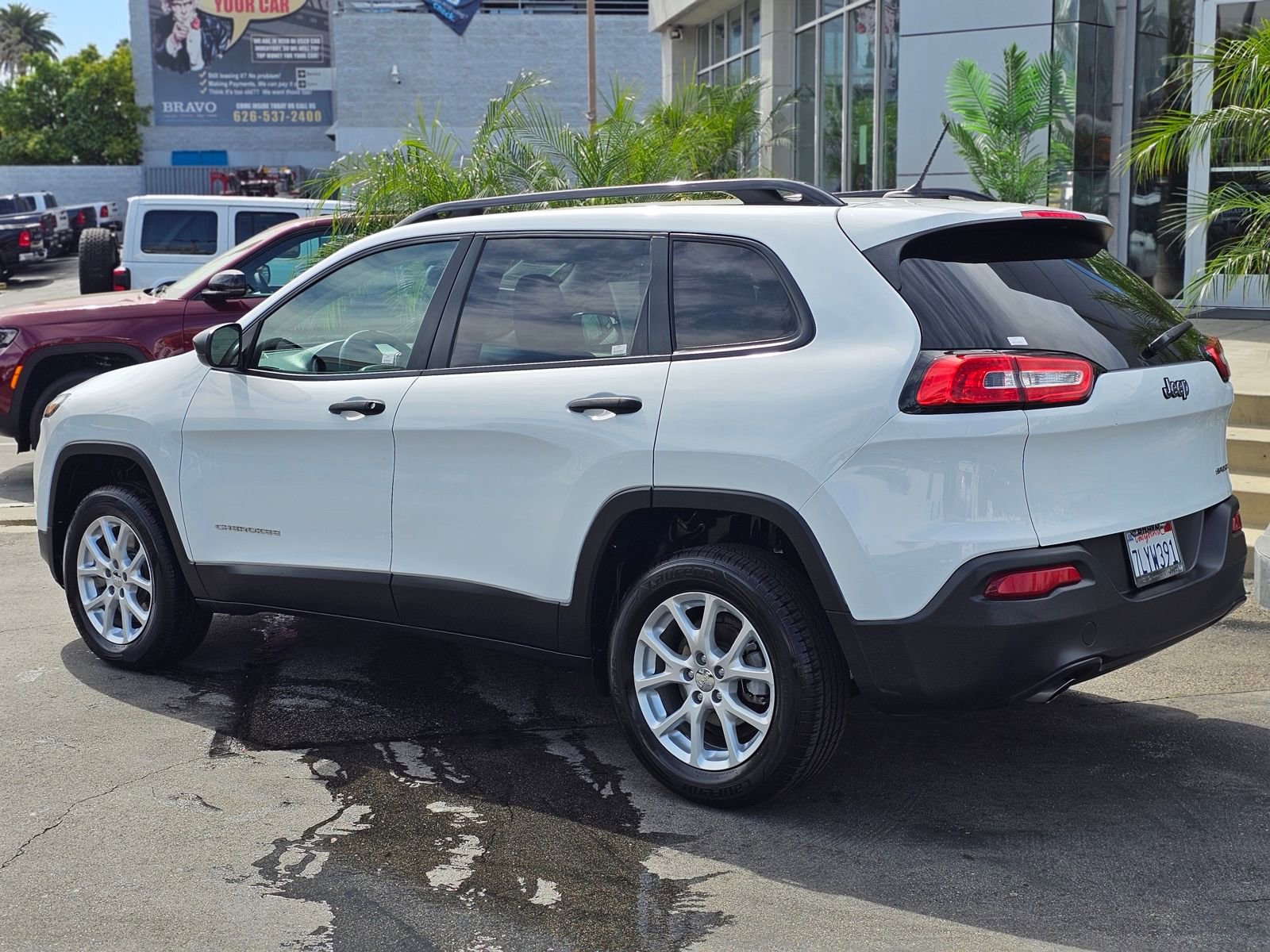 Used 2015 Jeep Cherokee Sport w/ Sport Appearance Group image 5