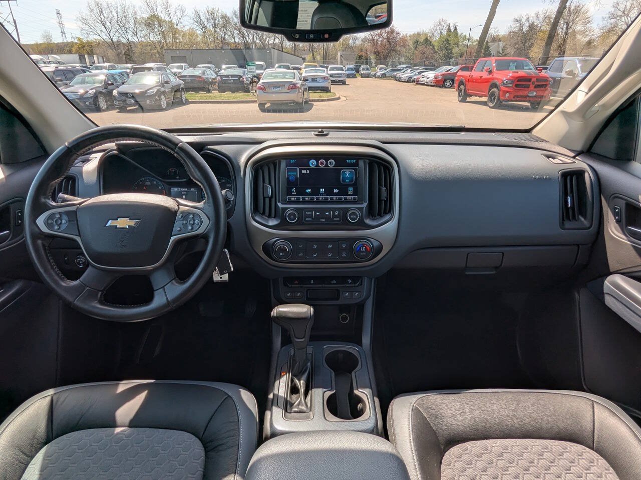 Used 2015 Chevrolet Colorado Z71 AWD/4WD image 17