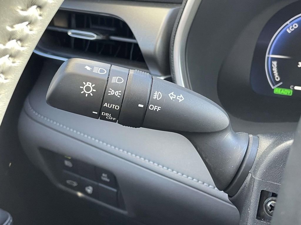 Used 2023 Toyota Highlander Limited image 14