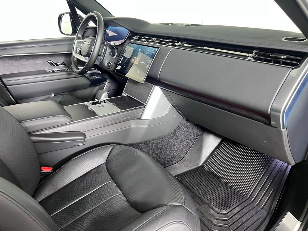 Used 2024 Land Rover Range Rover SE AWD/4WD image 18
