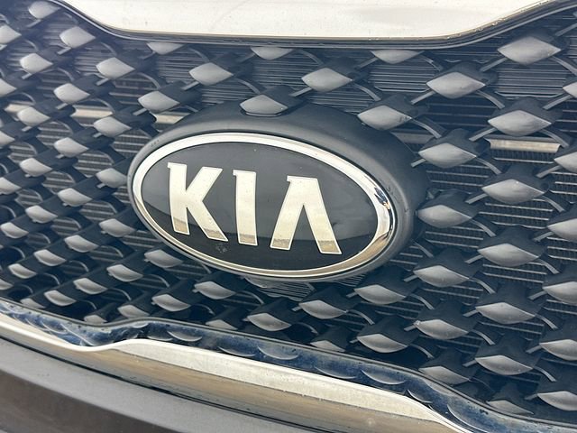 Used 2017 Kia Sorento LX w/ LX V6 Convenience Package image 24