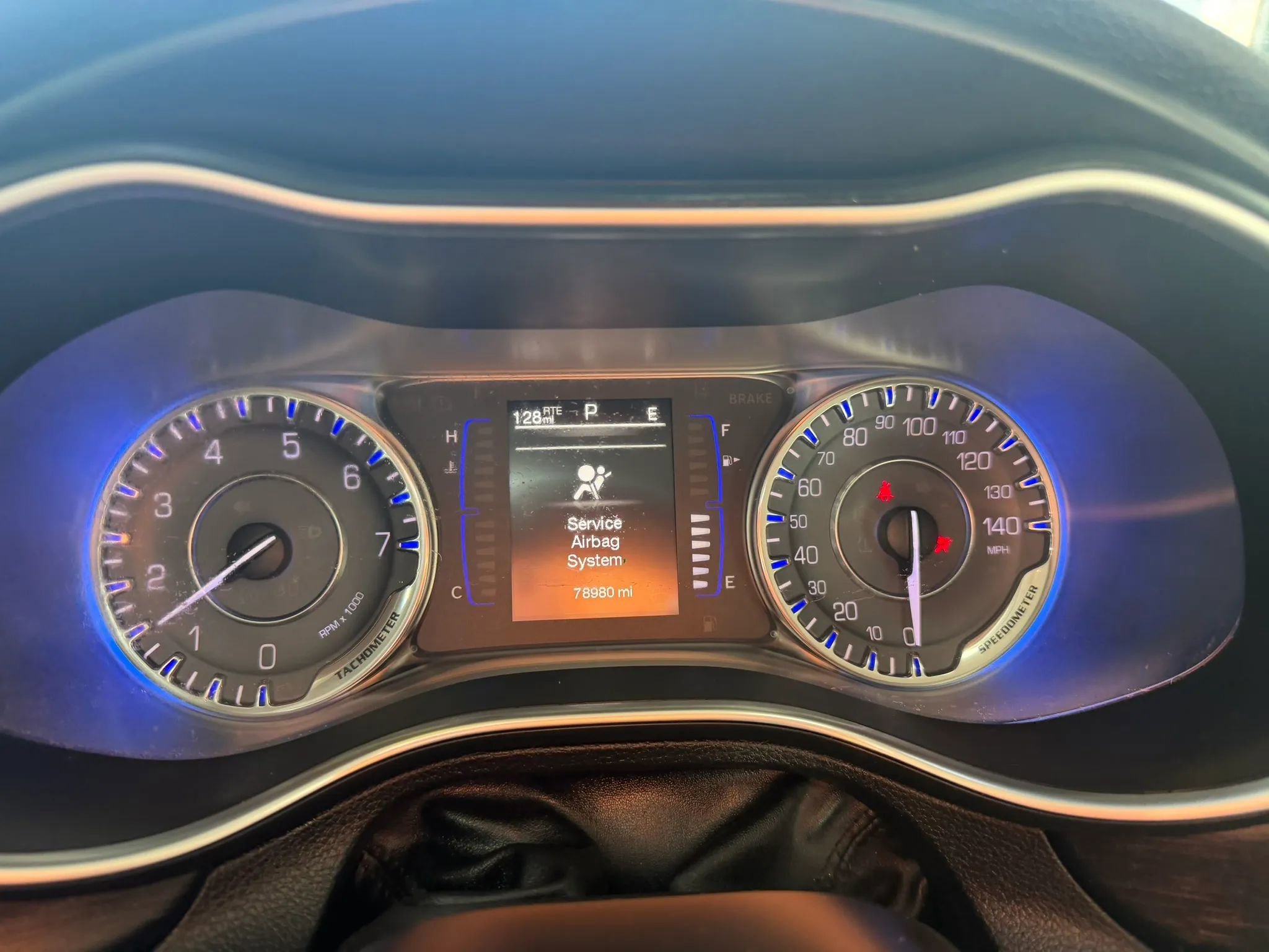 Used 2015 Chrysler 200 Limited w/ Convenience Group image 10