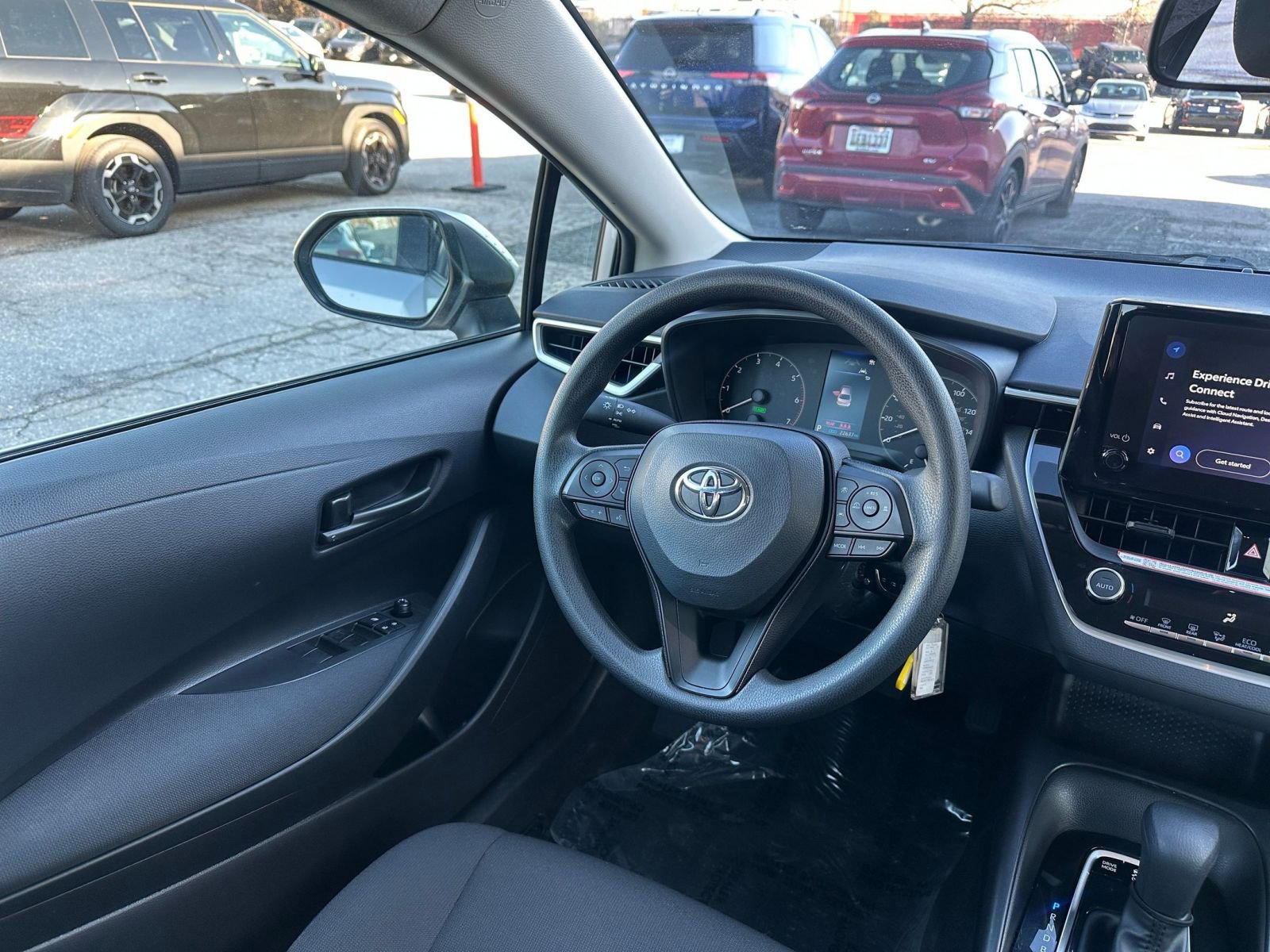 Used 2025 Toyota Corolla Hybrid Sedan image 32