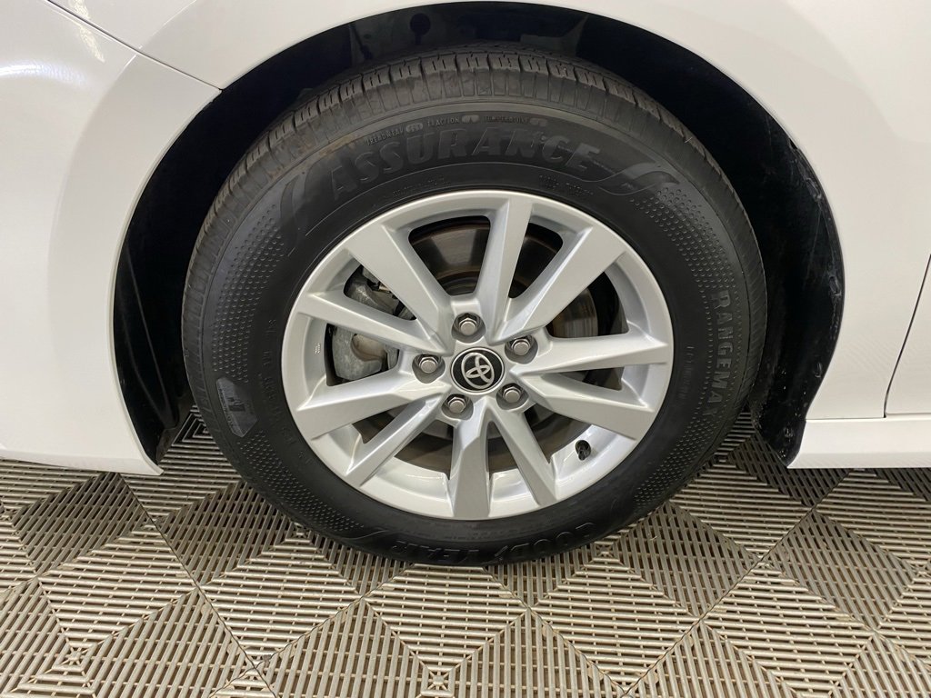 Used 2025 Toyota Camry Hybrid image 17