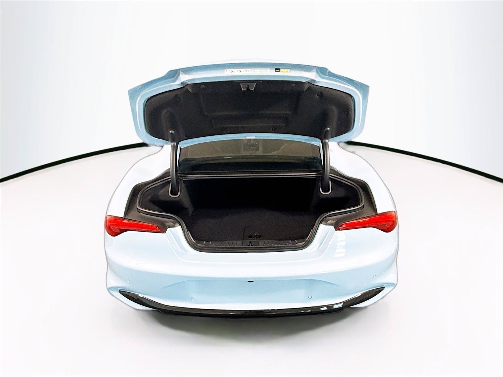 New 2025 Karma Revero Luxury RWD image 20